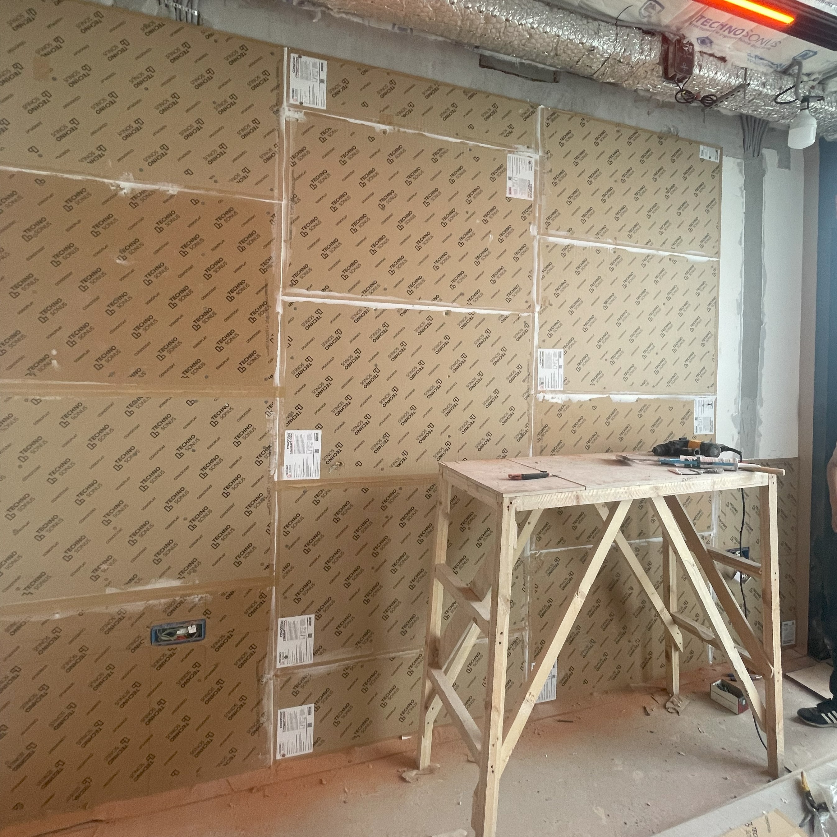 Потолки в загородном доме